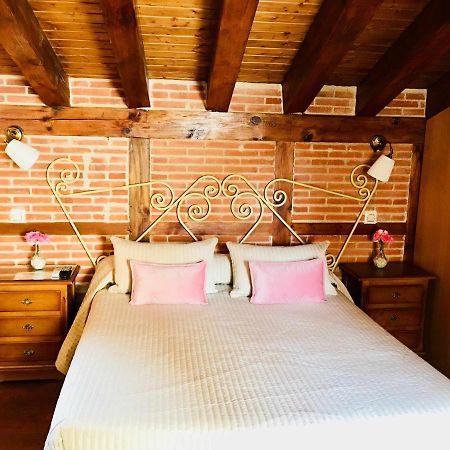 Hostal Segovia Adults Only Bagian luar foto