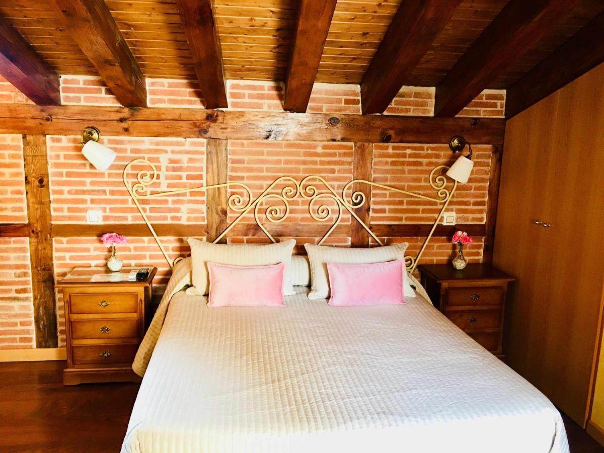 Hostal Segovia Adults Only Bagian luar foto