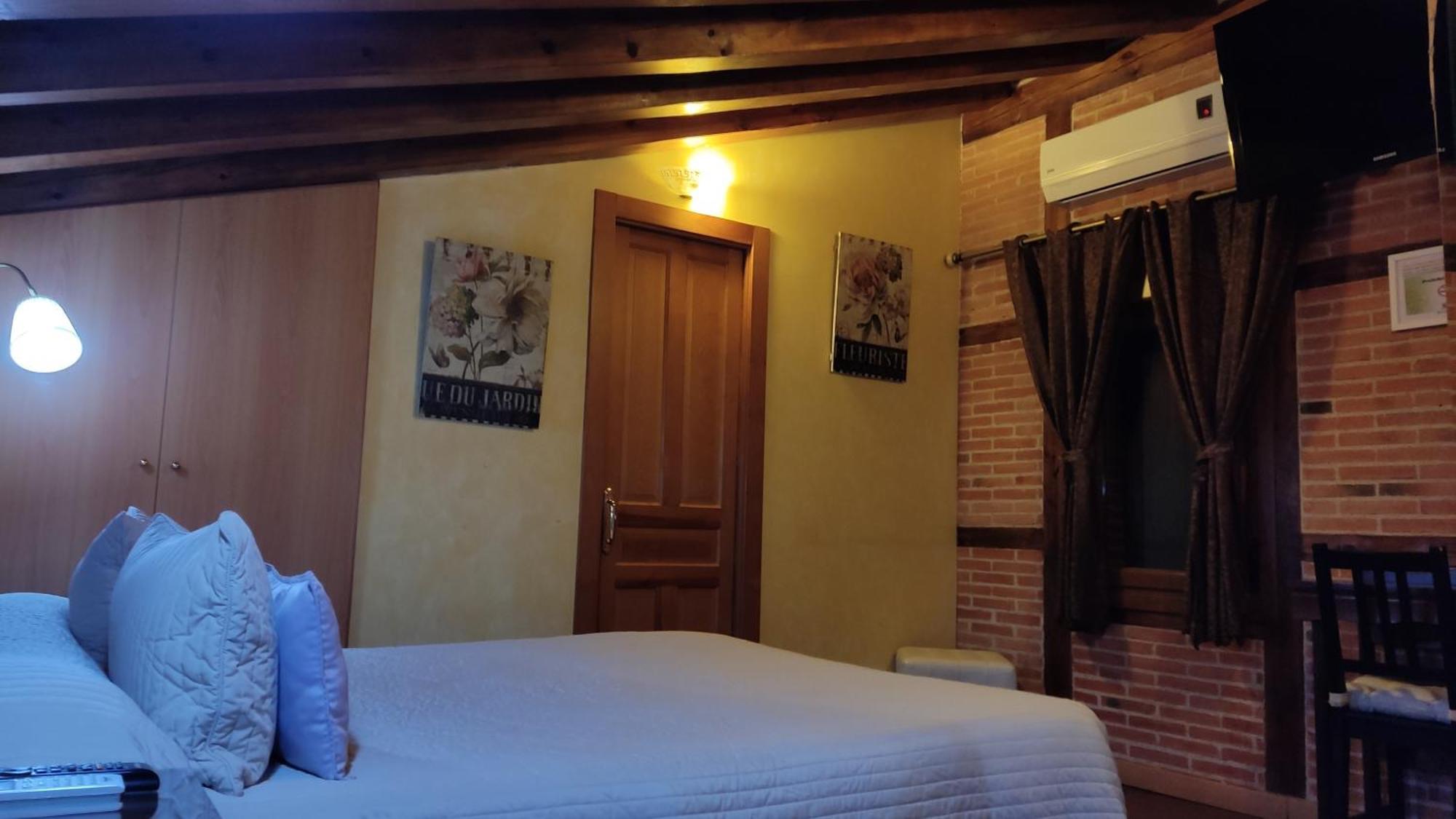 Hostal Segovia Adults Only Ruang foto